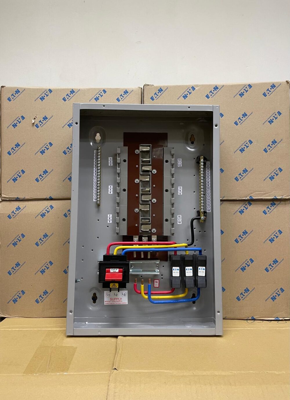 TPN 32A Isolator Switchfuse Distribution Board with Provision for RCCB - Image 2